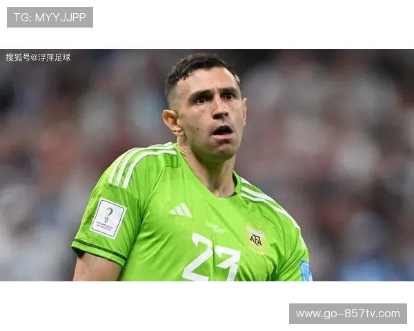 维拉高位逼抢奏效，马丁内斯7次扑救成逆转基石